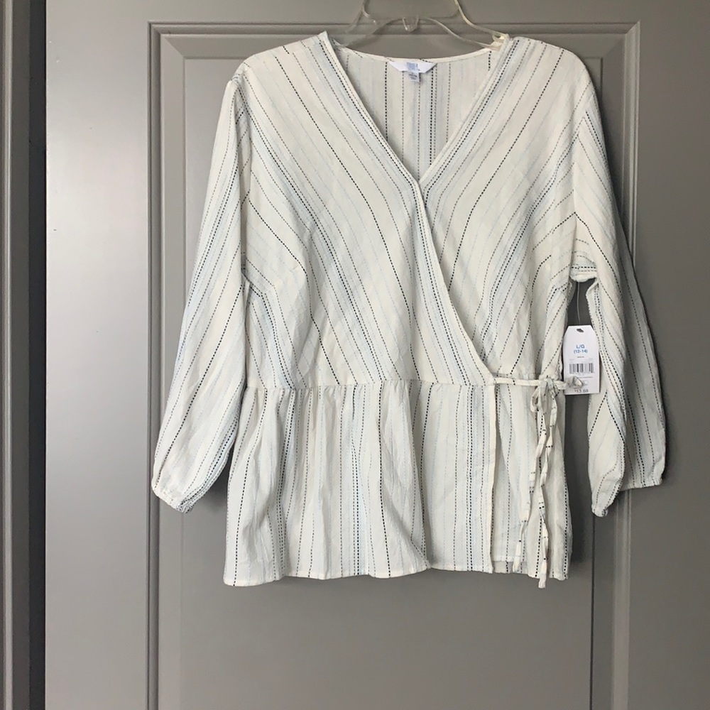 Linen blouse with tie